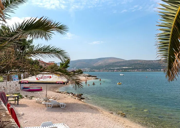 Сasa de vacaciones House With A Parking Space Mastrinka, Ciovo - 7583 *