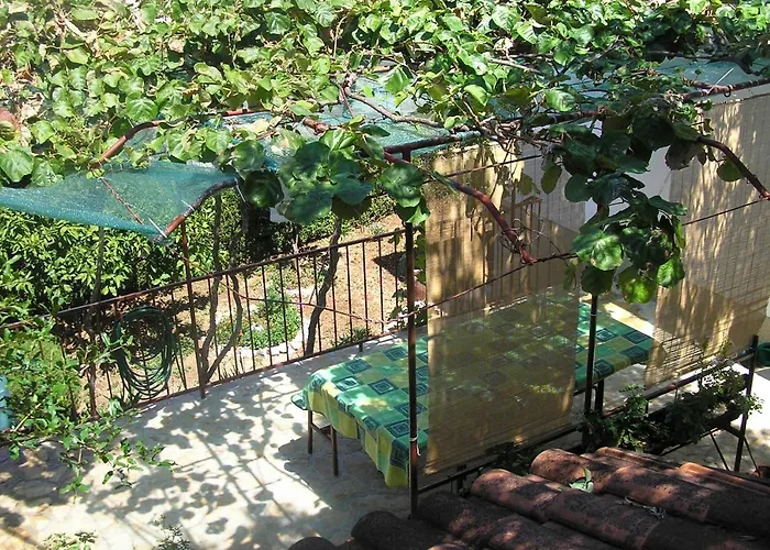 Сasa de vacaciones House With A Parking Space Mastrinka, Ciovo - 7583